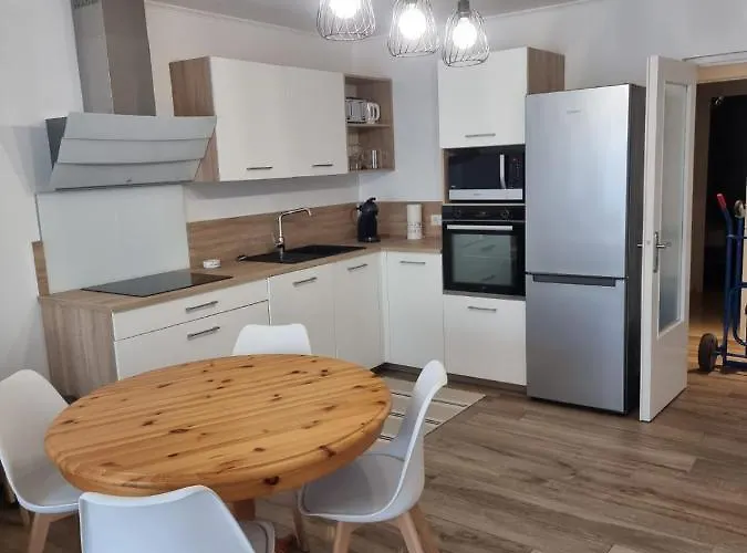 Apartment élégance Provençale: Oasis Climatisée à Deux Pas De La