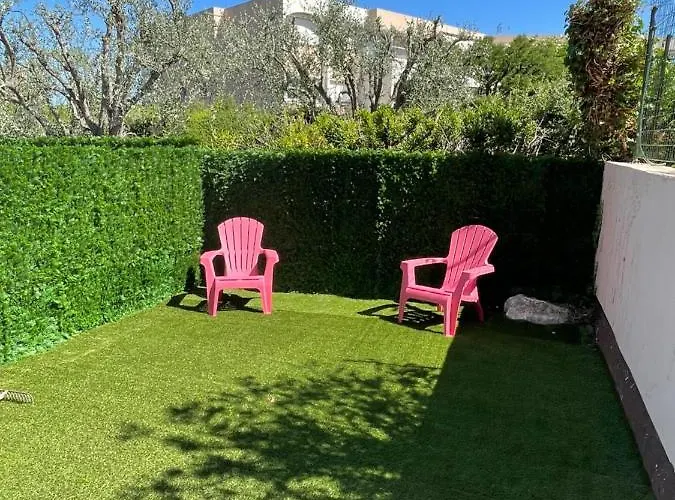 Apartment élégance Provençale: Oasis Climatisée à Deux Pas De La Antibes